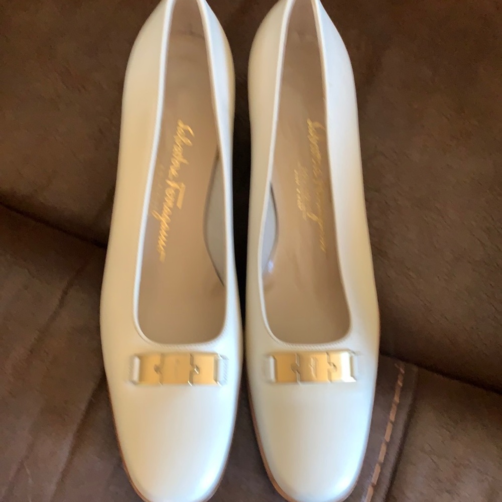Salvatore Ferragamo Cream Heels